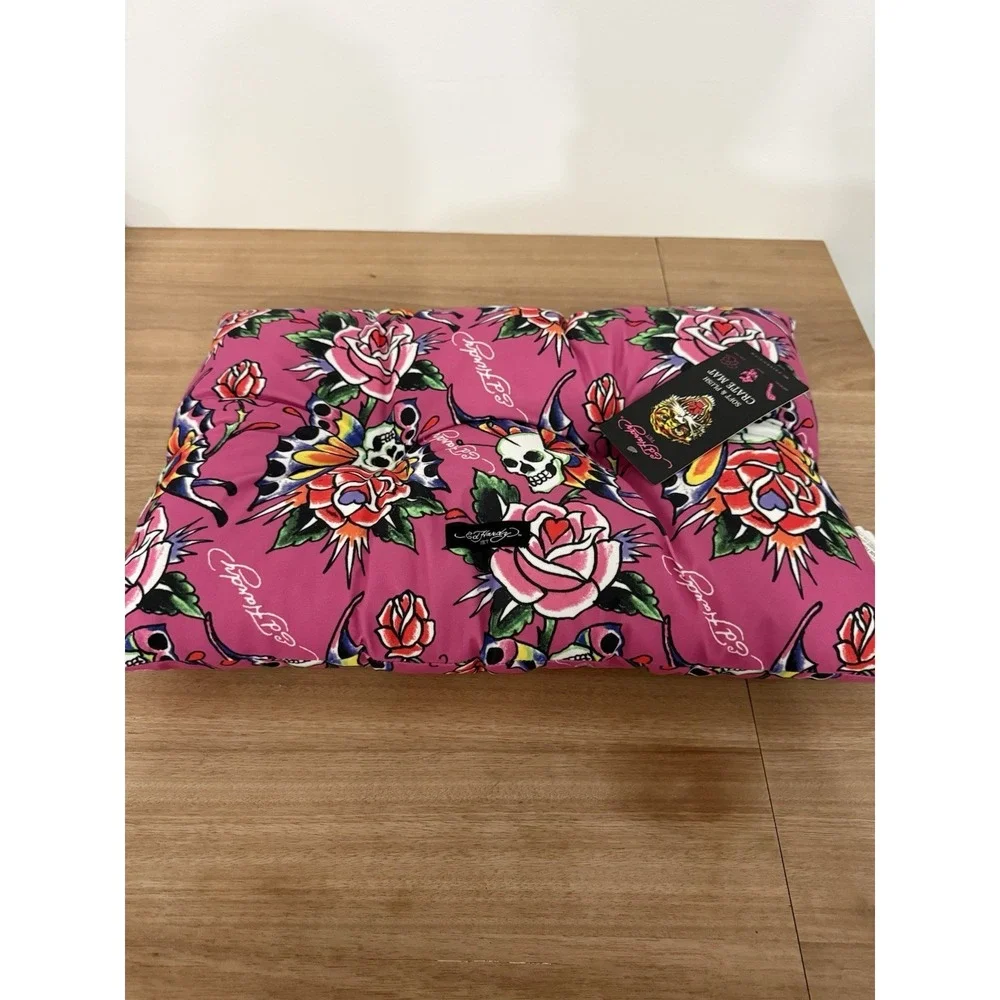 Ed Hardy Pet Crate Mat Small‎ 24x16 Pink Skull Rose Swallow Plush Dog Bed NWT